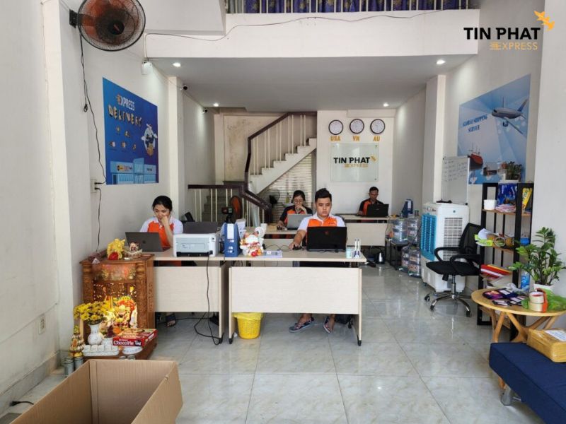 Đội ngũ chăm sóc khách hàng chuyên nghiệp